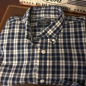 Abercrombie & Fitch Men's long sleeve Blue Plaid Shirt size M